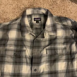 Patagonia long sleeved mens shirt